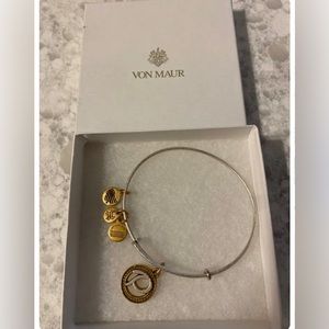 New Alex & Ani initial P silver/gold tone charm bracelet,gift box,some discolor.